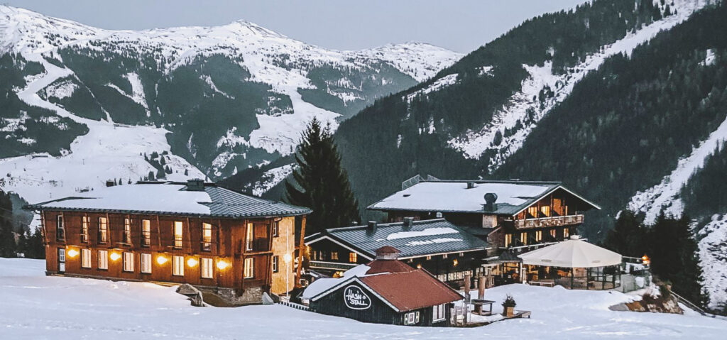 Winteridyll Abenstimmung am Sonnhof in Saalbach Hinterglemm